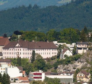 Bludenz Sommer Laurentiuskirche Und Schloss